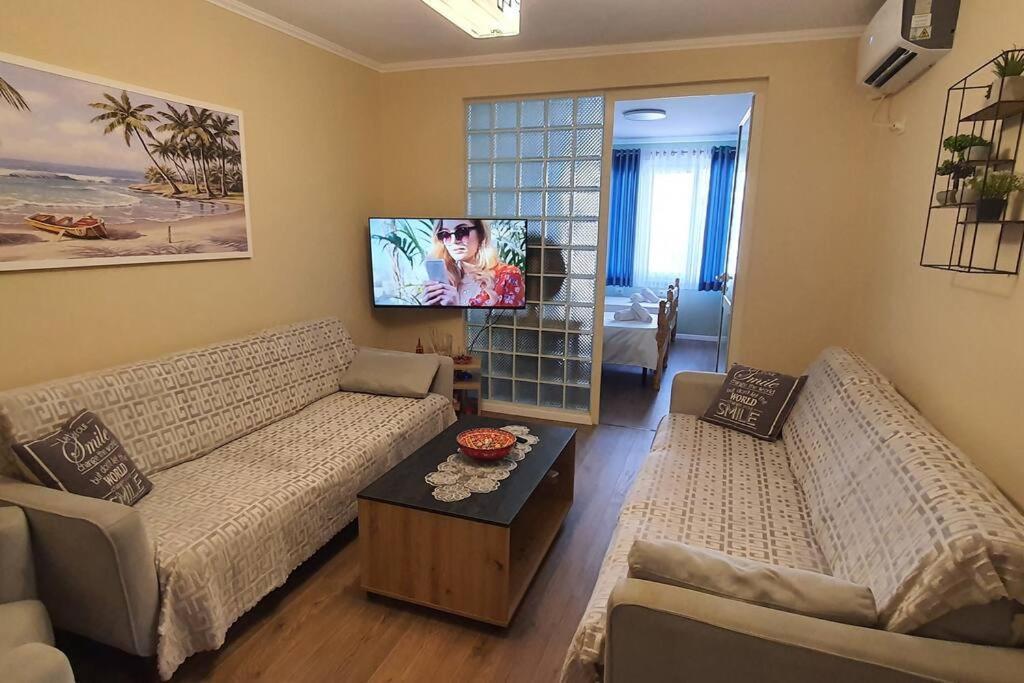 Center Apartment Tirana Exterior photo